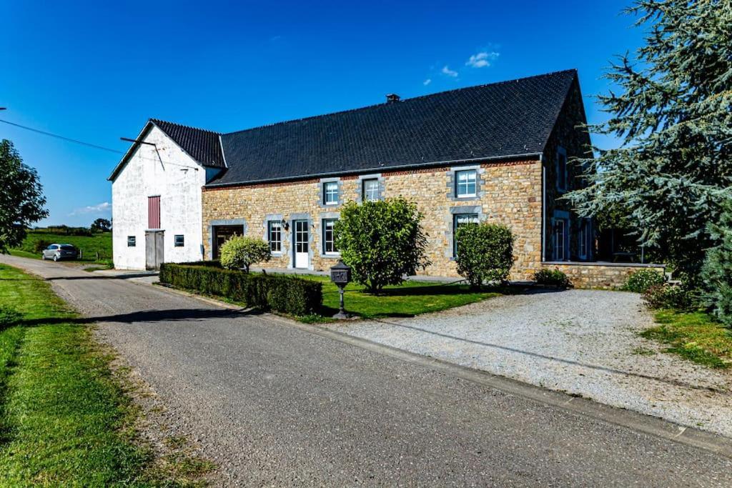 Gite La Dame Au Lit Gite A La Ferme Momignies Exteriér fotografie