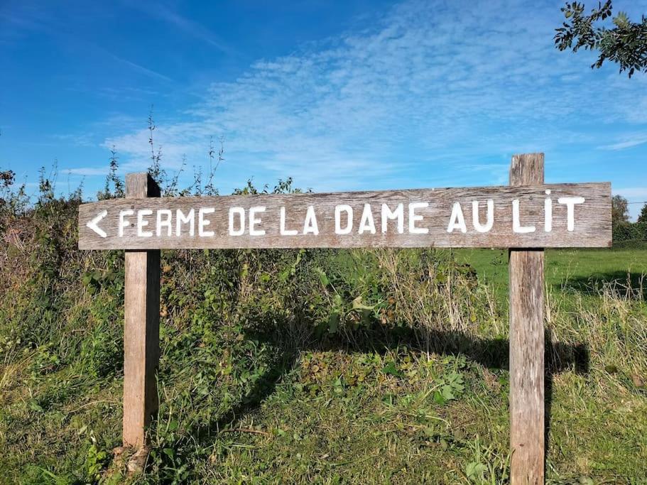 Gite La Dame Au Lit Gite A La Ferme Momignies Exteriér fotografie