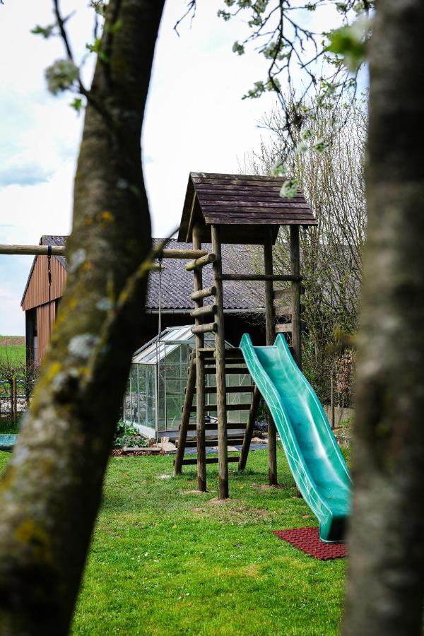 Gite La Dame Au Lit Gite A La Ferme Momignies Exteriér fotografie