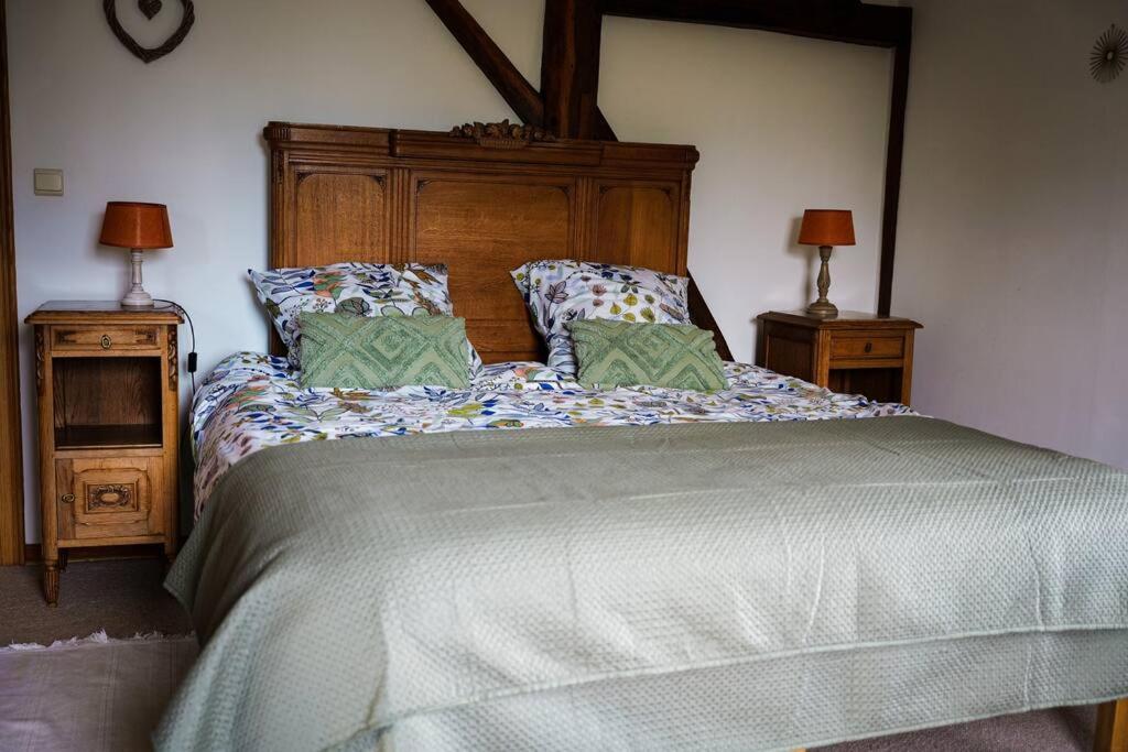 Gite La Dame Au Lit Gite A La Ferme Momignies Exteriér fotografie