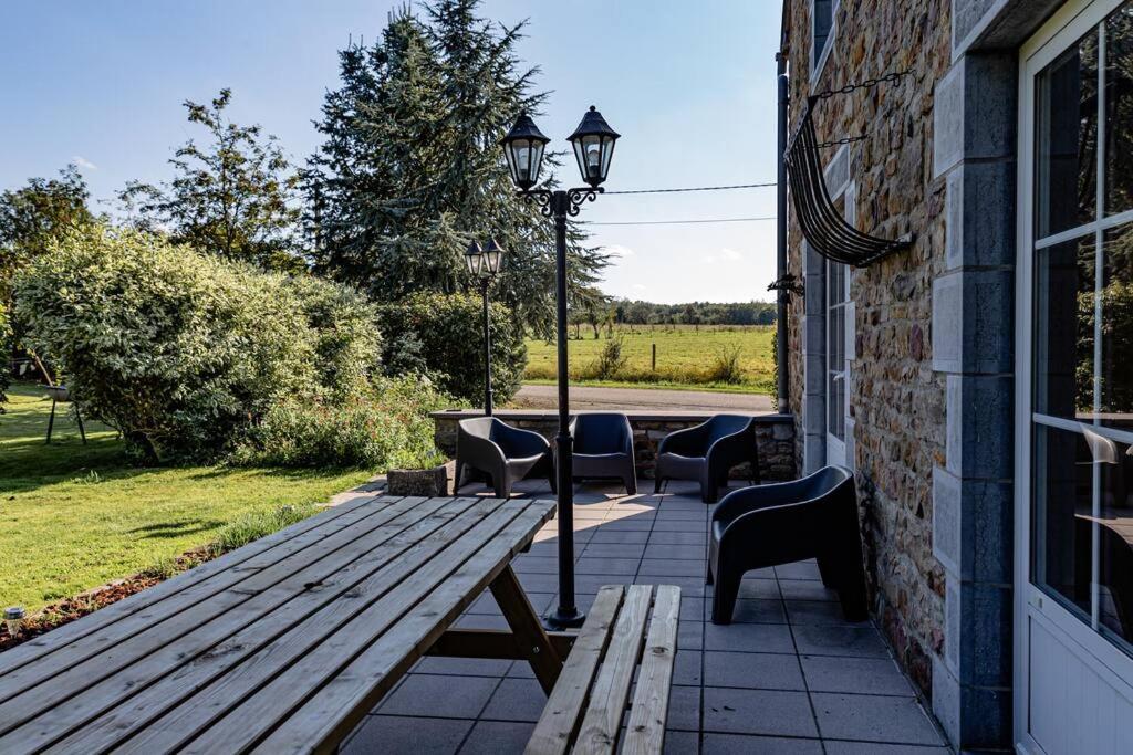 Gite La Dame Au Lit Gite A La Ferme Momignies Exteriér fotografie